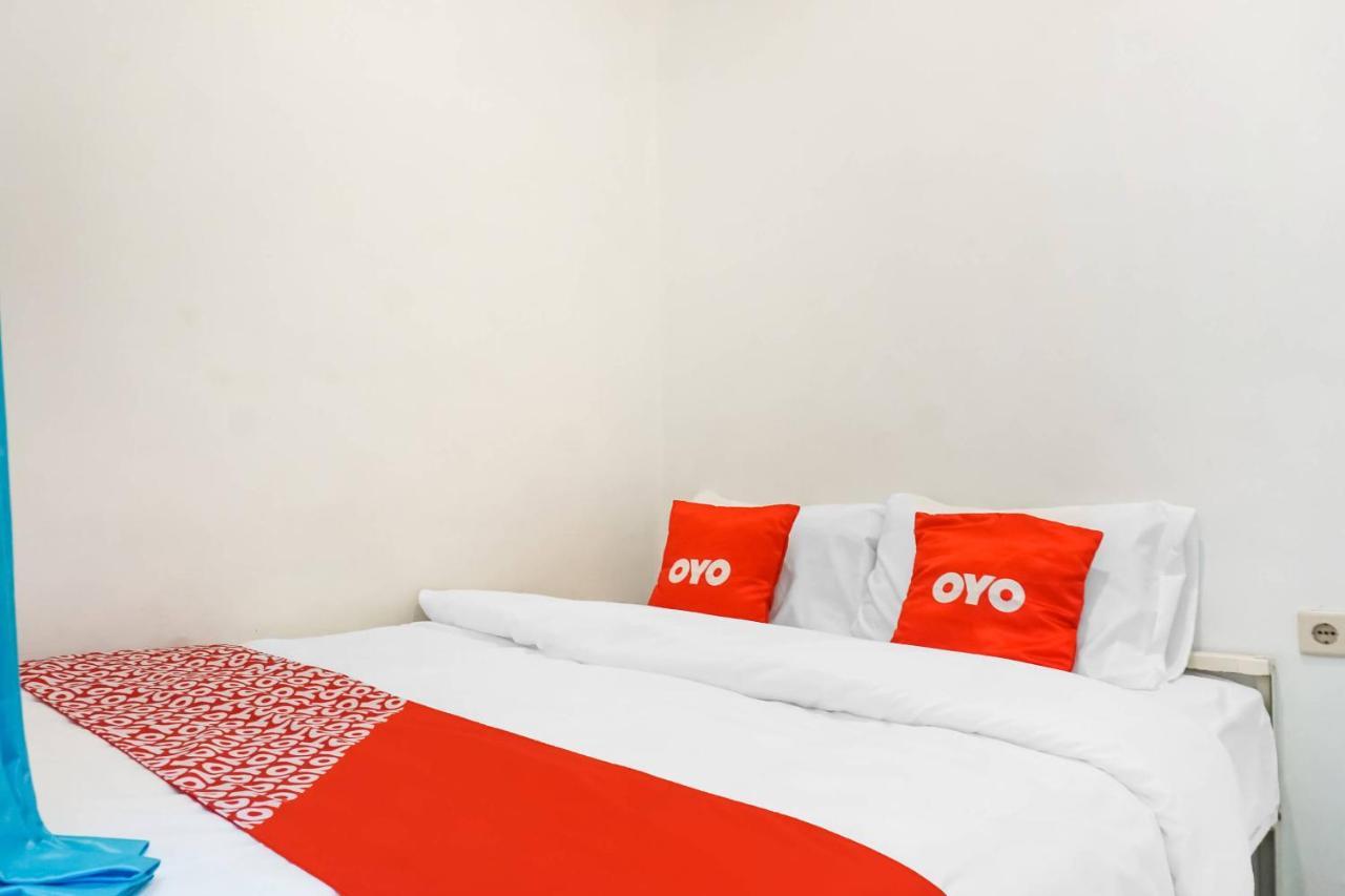 Hotel Super Oyo 91074 Stariez Senen Syariah à Jakarta Extérieur photo