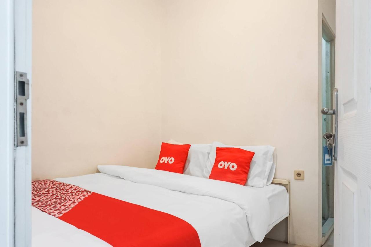 Hotel Super Oyo 91074 Stariez Senen Syariah à Jakarta Extérieur photo