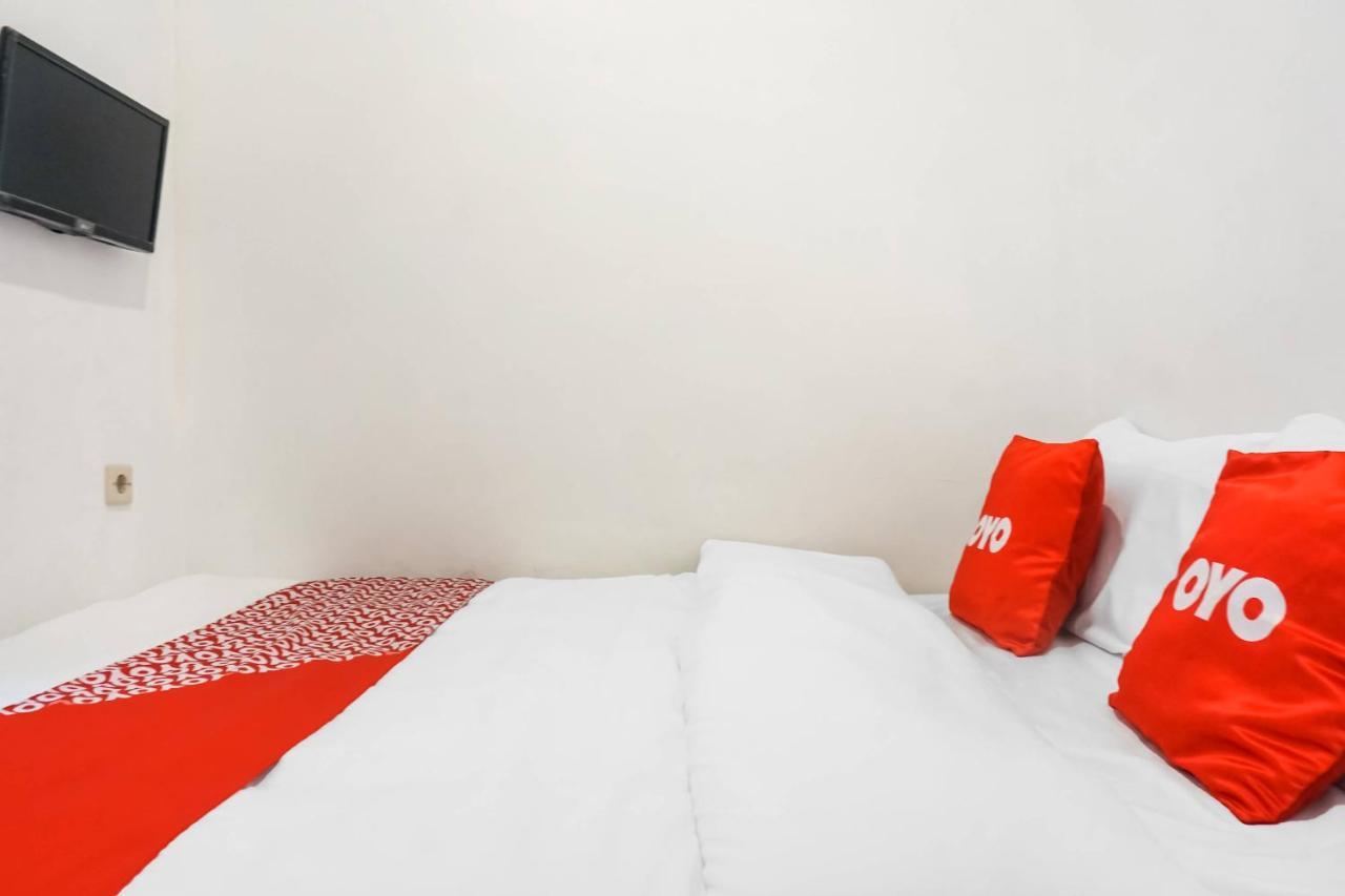 Hotel Super Oyo 91074 Stariez Senen Syariah à Jakarta Extérieur photo