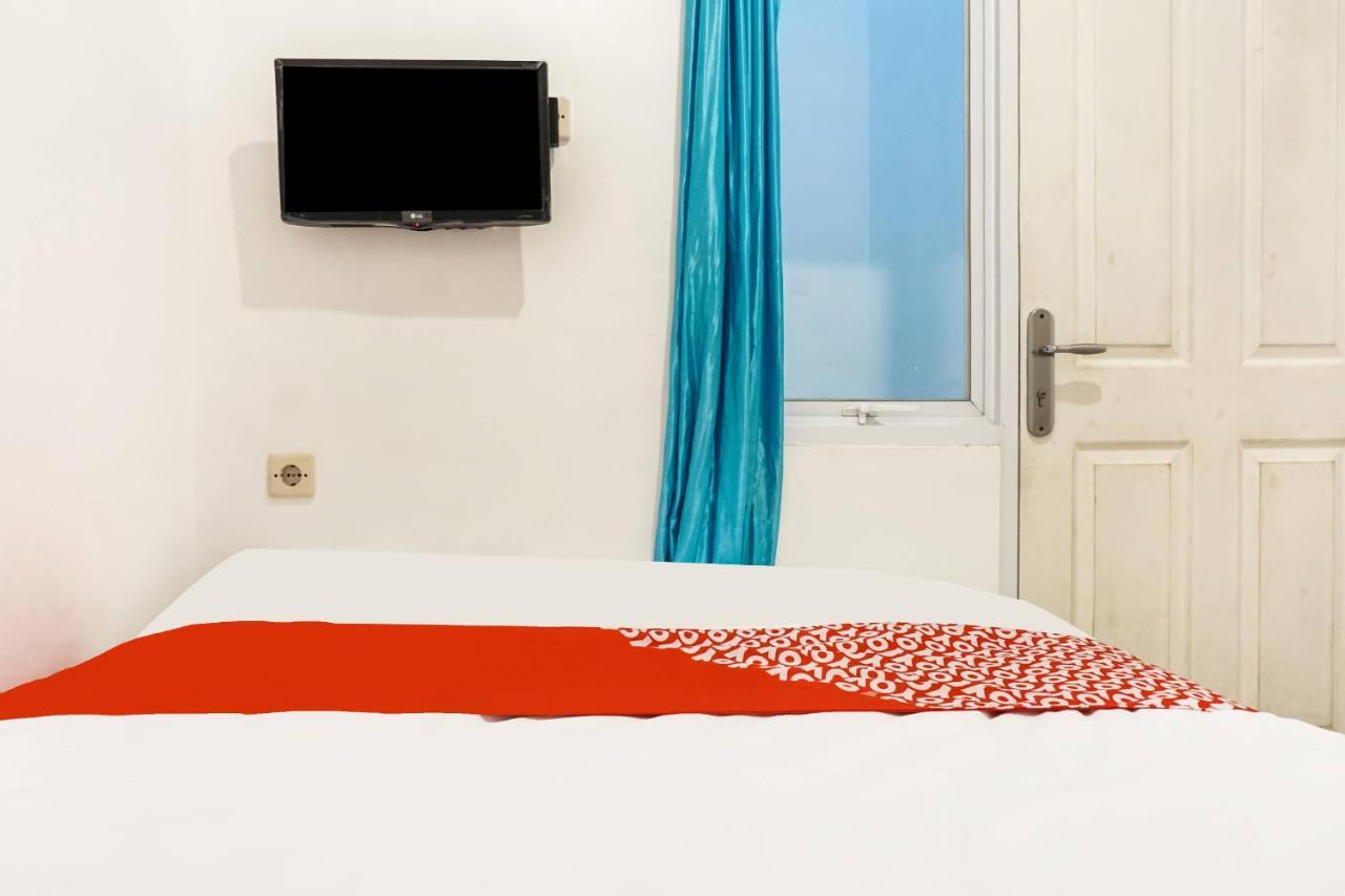 Hotel Super Oyo 91074 Stariez Senen Syariah à Jakarta Extérieur photo