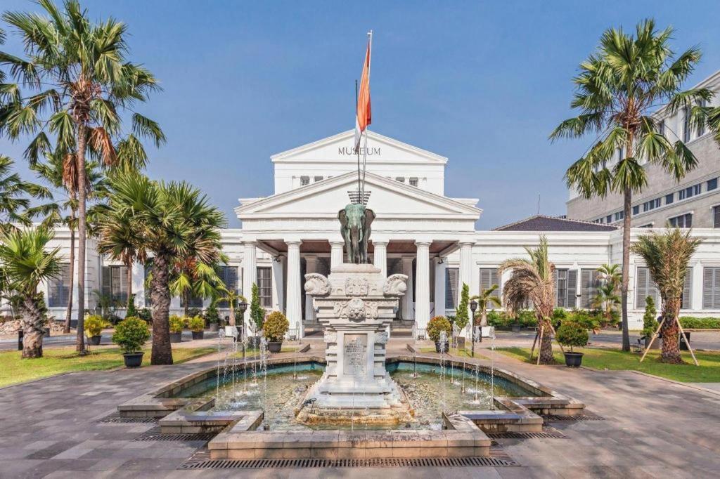 Hotel Super Oyo 91074 Stariez Senen Syariah à Jakarta Extérieur photo
